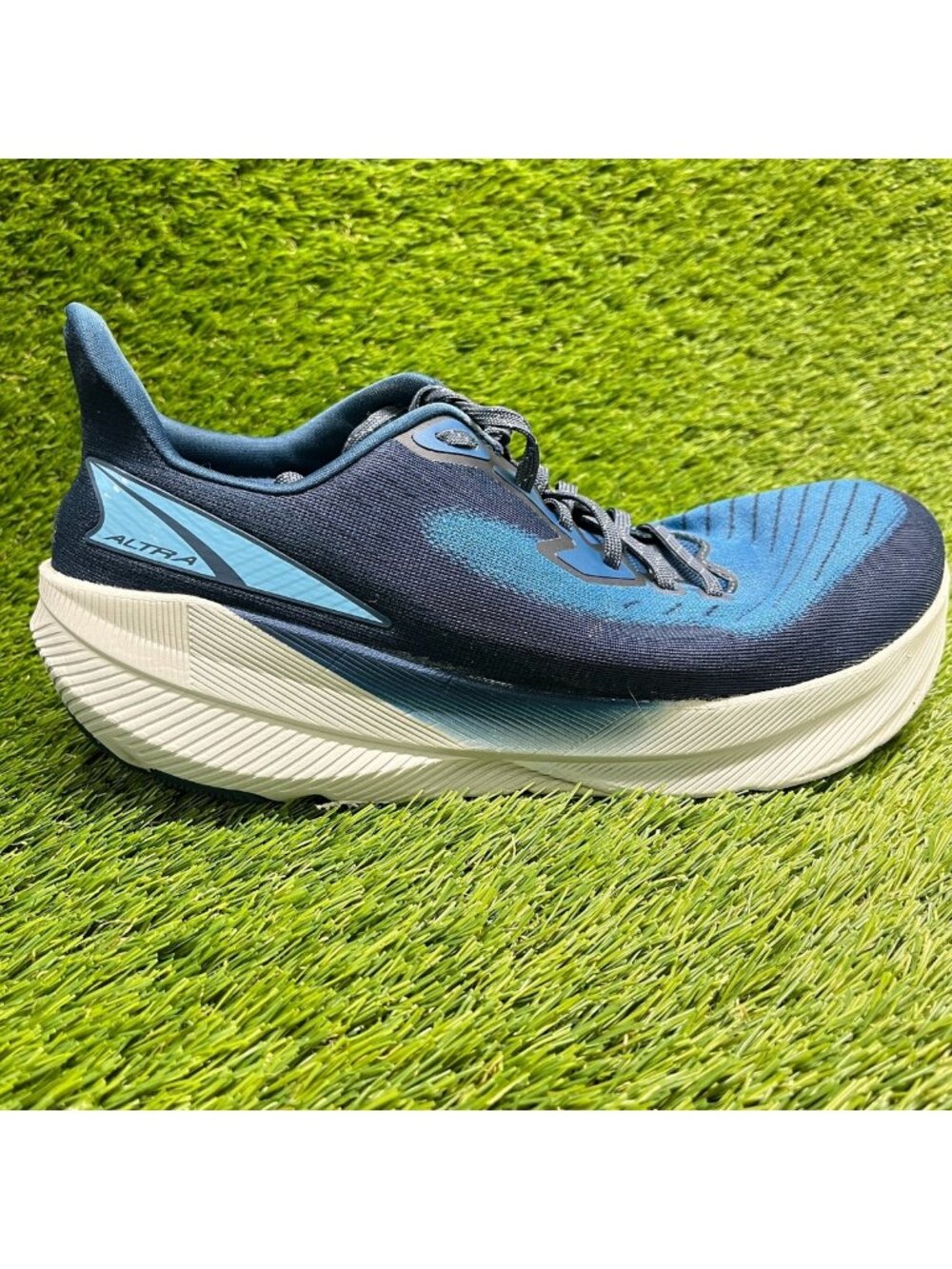 Altra Experience Flow Mens Size 10.5 Blue White Athletic Running Shoes Sneakers